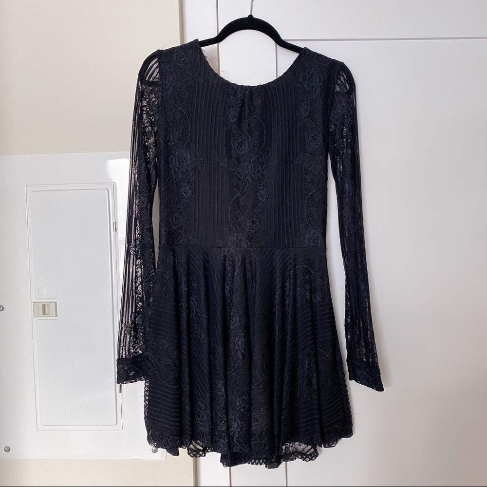 SizeM For Love & Lemons Lolo Lace Dress - Picture 3 of 6